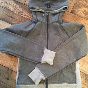 Lululemon Scuba hoodie size 4